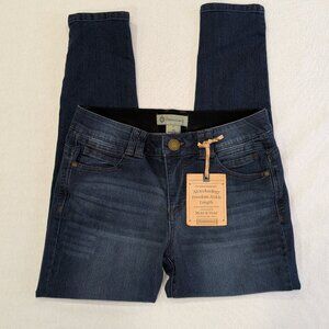 NWT Democracy Women's “Ab Technology” Freedom Ankle Jeans. Size 8